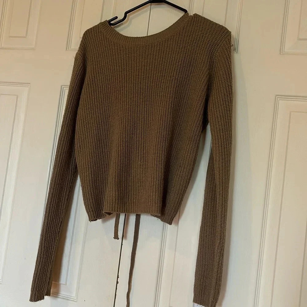 UB Tan long sleeve sweater Sz